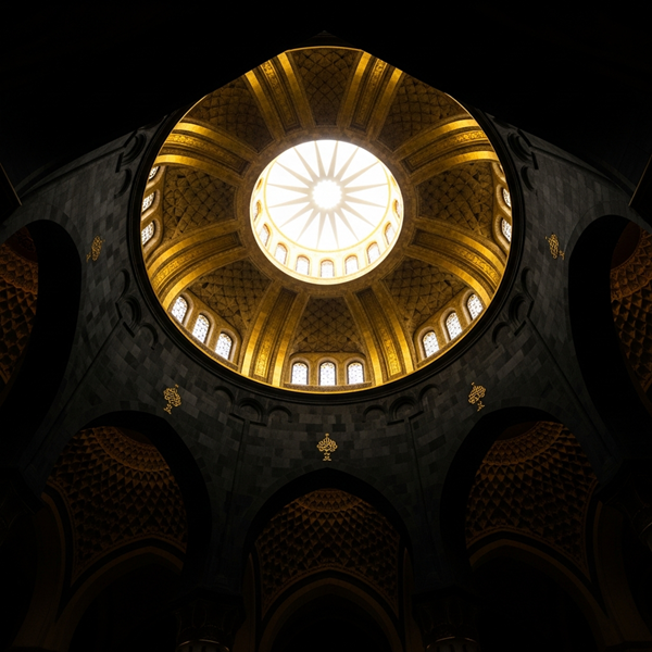 Lumina Through the Dome